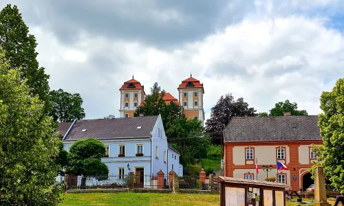 Kostel Narození svatého Jana Křtitele ve Valči