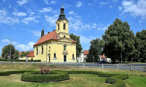Kostel Nejsvětější Trojice (Dobříš)