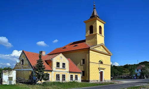 Kostel Nejsvětější Trojice (Stranná)