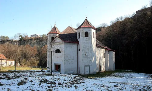 Kostel Panny Marie pod Skalou