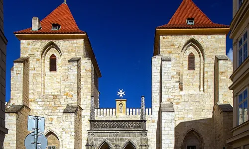 Kostel Panny Marie pod řetězem