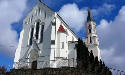 Kostel svatého Cyrila a Metoděje (Březová)