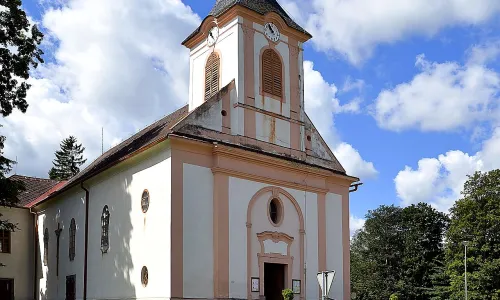 Kostel svatého Jana Nepomuckého (Hlavňovice)