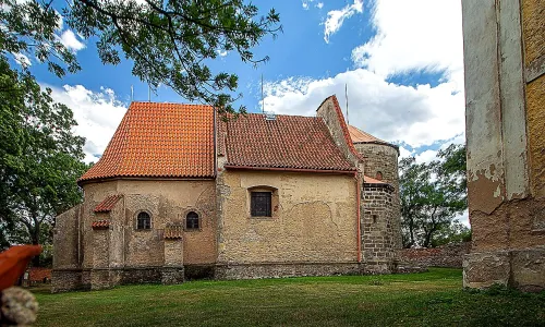 Kostel svatého Jiří v Hradešíně