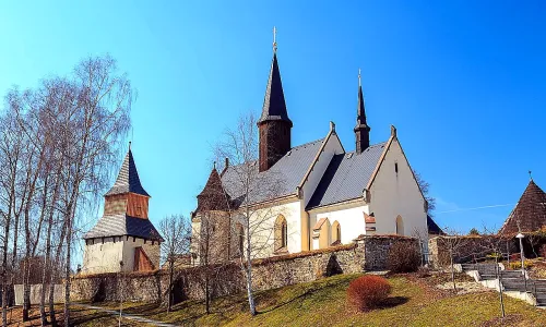 Kostel svatého Petra a Pavla (Korouhev)