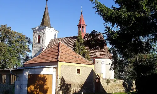 Kostel svatého Petra a Pavla (Nebovidy)