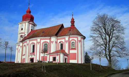 Kostel svatého Petra a Pavla (Líšťany)