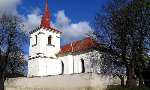 Kostel svatého Petra a Pavla (Dubany)