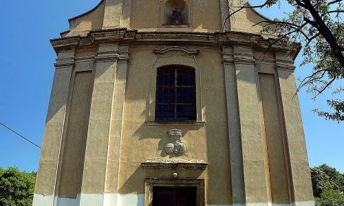 Kostel svatého Petra a Pavla (Sutom)