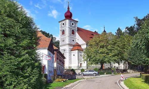 Kostel svatého Petra a Pavla (Kostelní Bříza)