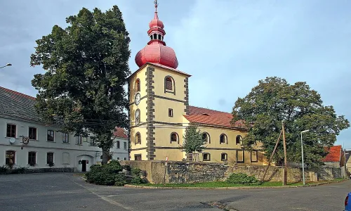 Kostel svatého Václava  v Blíževedlích