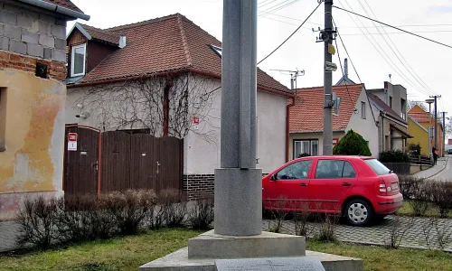 Pohřební kaple hrabat Lützow a knížat Dentice di Frasso