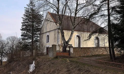evangelický kostel ve Strměchách