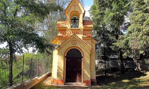 kaple se zvoničkou