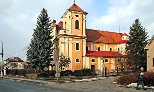 kostel Narození Panny Marie (Dašice)