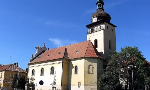 kostel svatého Petra a Pavla v Unhošti