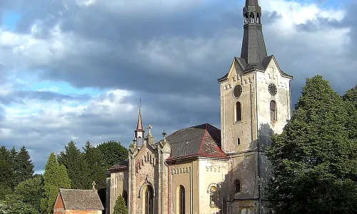 kostel svatých Petra a Pavla (Chotěvice)