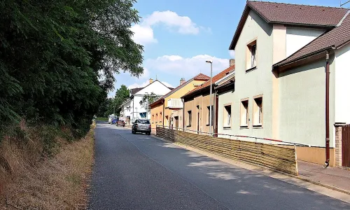 Mezitraťová