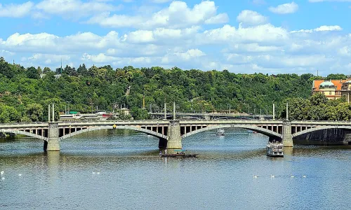 Mánesův most