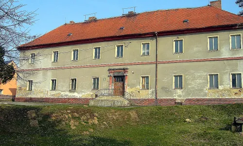 Klášter karmelitánů v Chyši
