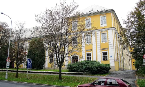 Piaristická kolej s kostelem Panny Marie Těšitelky