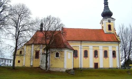 poutní kostel Panny Marie Sněžné s kaplí