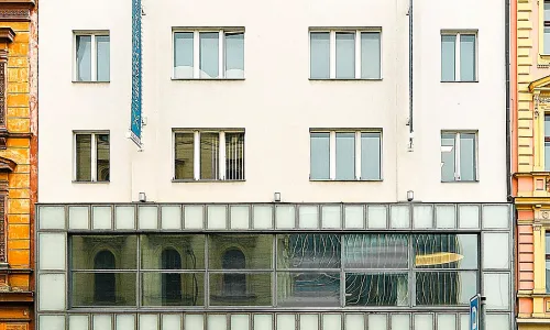 Prague City University