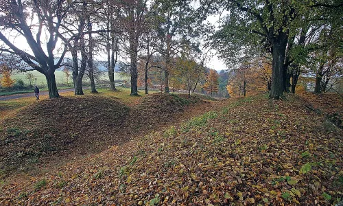 Hradiště s předhradím