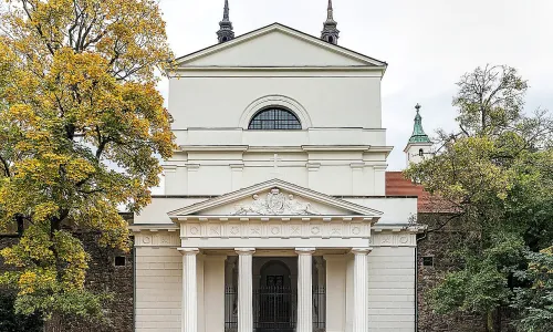 Hrobka Lichtenštejnů ve Vranově