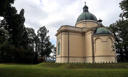 Hrobka Pallavicinů s parkem