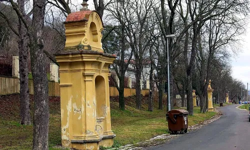 Křížová cesta na Zahražanech
