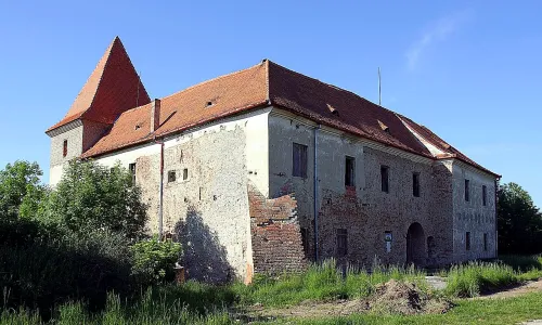 Tvrz Bošovice