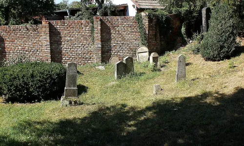 Židovský hřbitov v Bzenci
