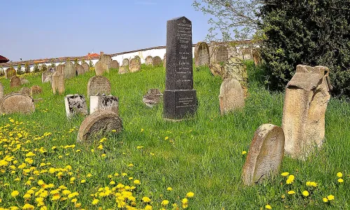 Židovský hřbitov ve Spáleném Poříčí