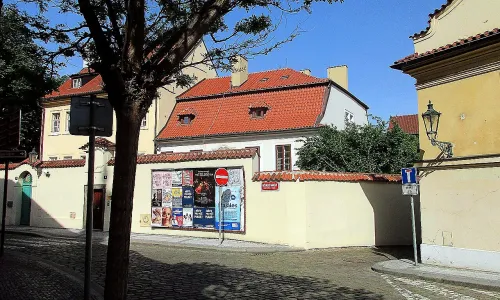 Fara u svatého Haštala, Praha