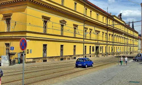 Hanácká kasárna