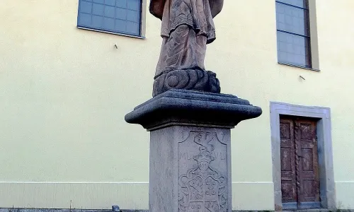 Socha svatého Jana Nepomuckého (Branky)
