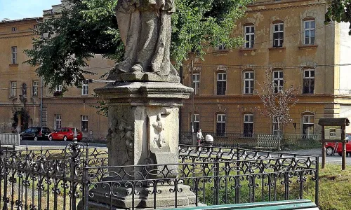 Sochy svatého Jana Nepomuckého a svatého Floriána
