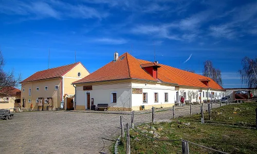 Toulcův dvůr