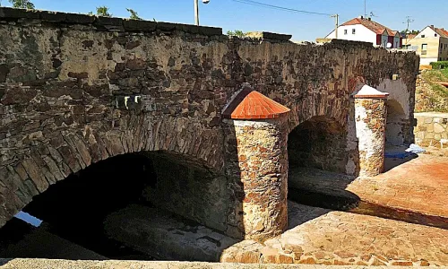 most Teplické ulice v Lahošti