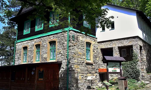 Hrstková chata