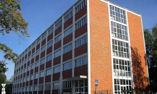 Studijní ústavy