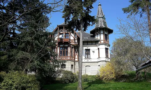 Vila Adalberta Plumerta