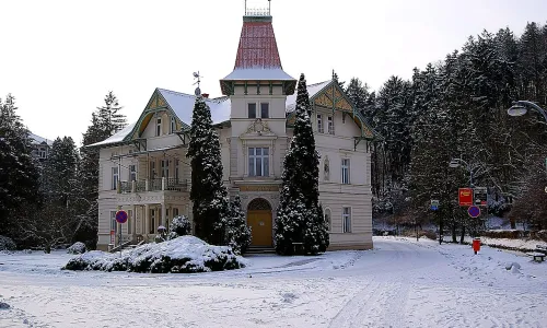Vila čp. 178 s lékárnou