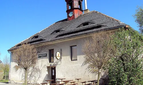 stará škola v Dřevčicích