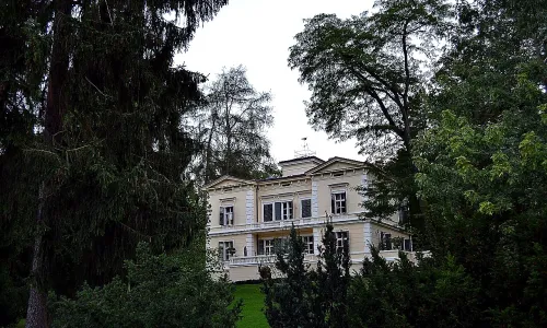 usedlost Žitná a vila Mrázovka