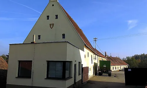 Zemědělský dvůr čp. 10