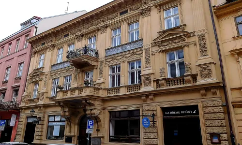 Bezručova 9