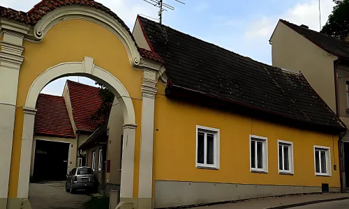 Brána usedlosti čp. 193
