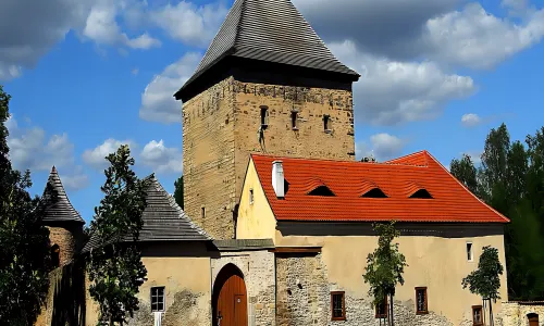 Dolní tvrz Kestřany